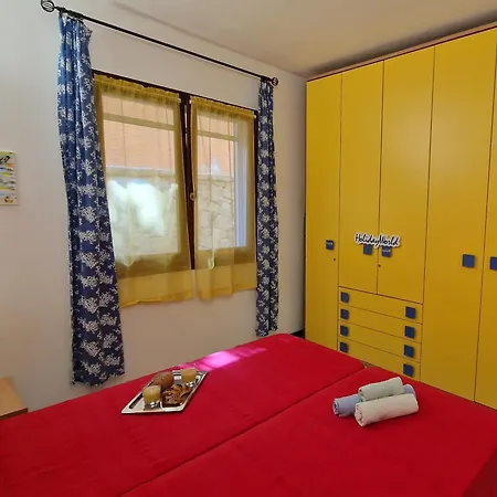 Helen's House By World Apartment